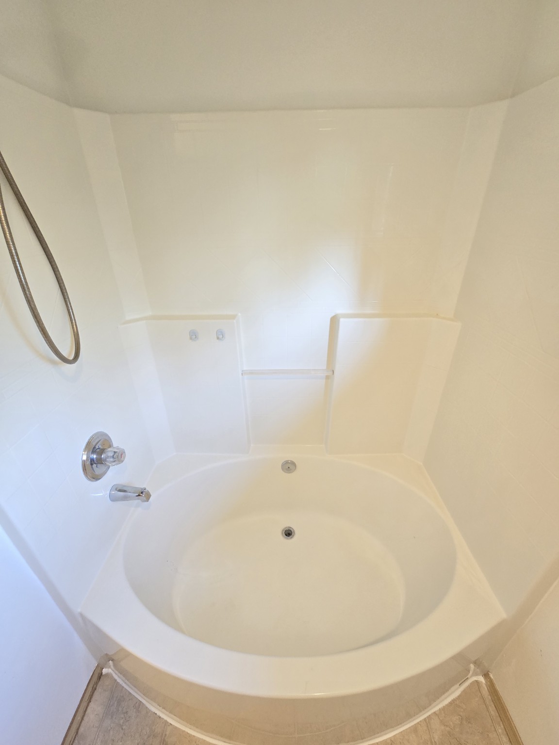 White tub and surround after cleaning
